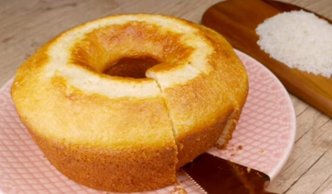Bolo de Arroz com Coco